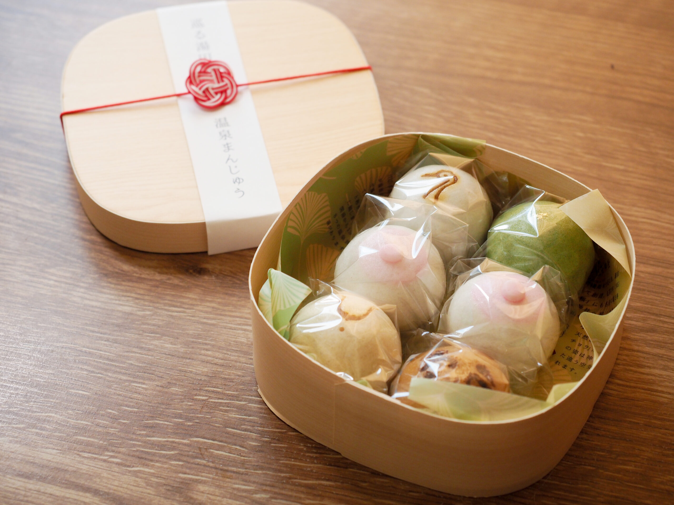 Yutagawa Onsen's manju